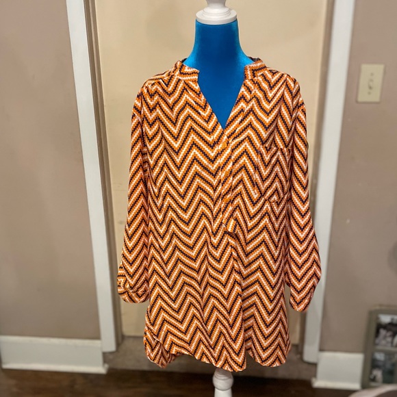 Live 4 Truth Sz 1x orange blue white chevron pattern top high low 3/4 sleeve - Picture 2 of 14
